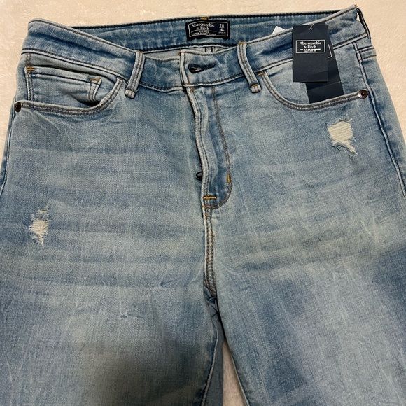 *NWT* ABERCROMBIE & FITCH - mid rise super skinny ankle jeans size 28 - Picture 2 of 4